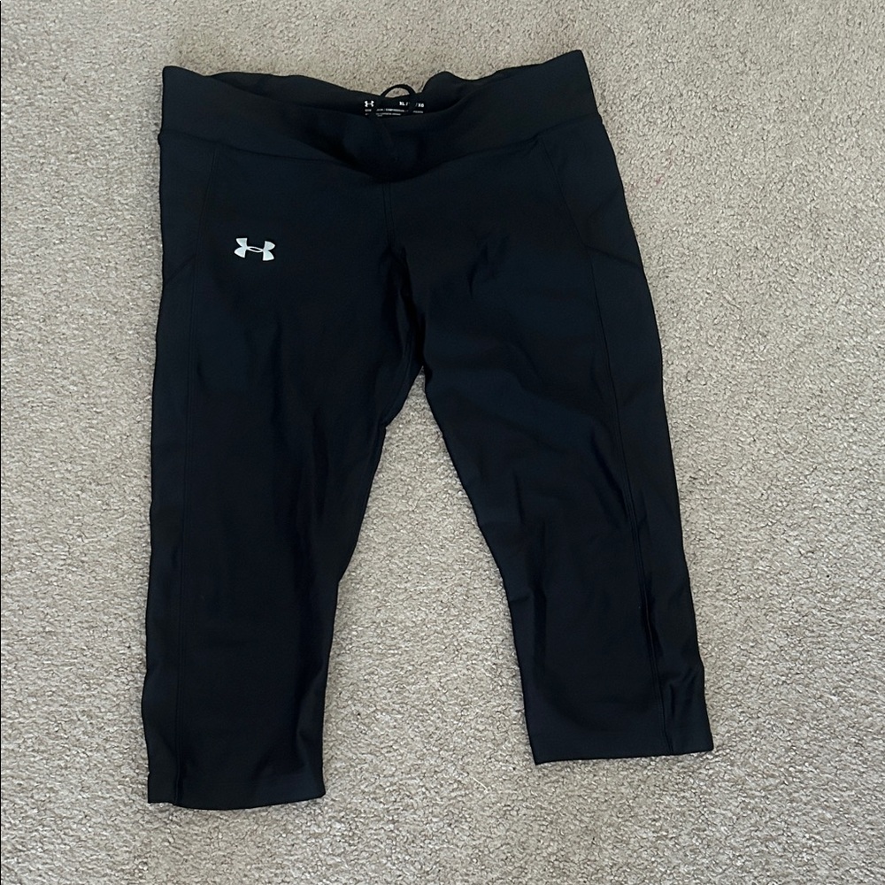 Under Armour Women’s Black Capri Leggings